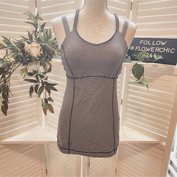 LULULEMON TANK NAVY STRIPE SIZE MED - Picture 1 of 4